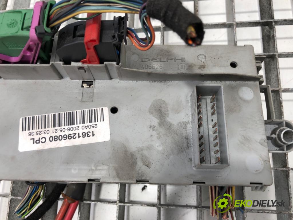 PEUGEOT BOXER I Autobus 2008 88 kW 2.2 HDi 120 2198 skříňka poistková 1361296080 (Pojistkové skříňky)