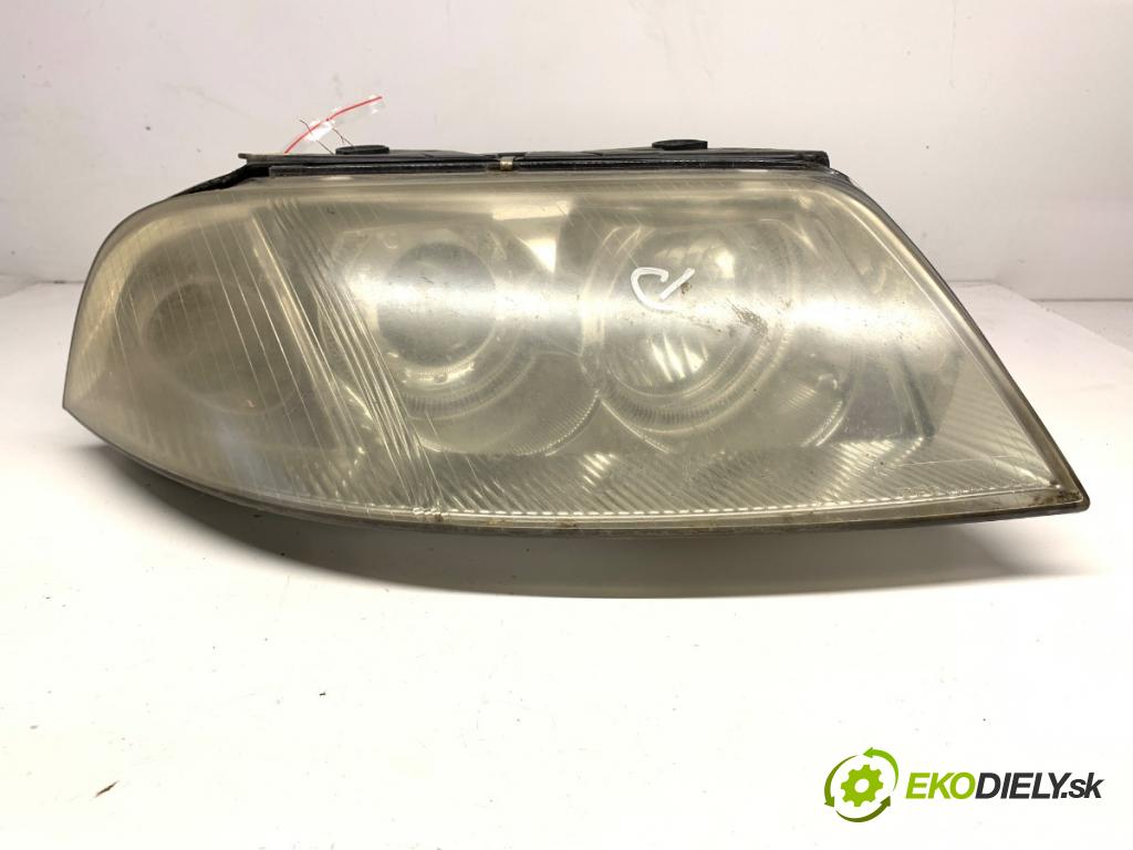 VW PASSAT B5 FL Kombi 2002 74 kW 1.9 TDI 1896 světlomet pravý přední část 