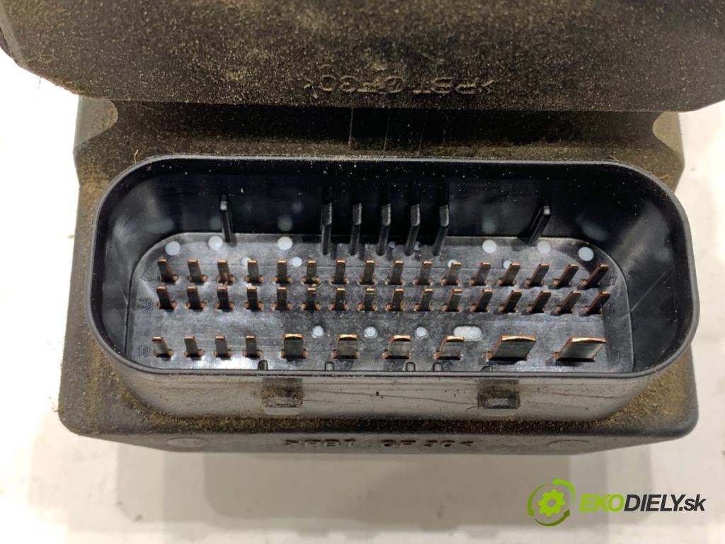 VW PASSAT B5 FL Kombi 2002 74 kW 1.9 TDI 1896 Pumpa ABS 4B0614517G (Pumpa ABS)