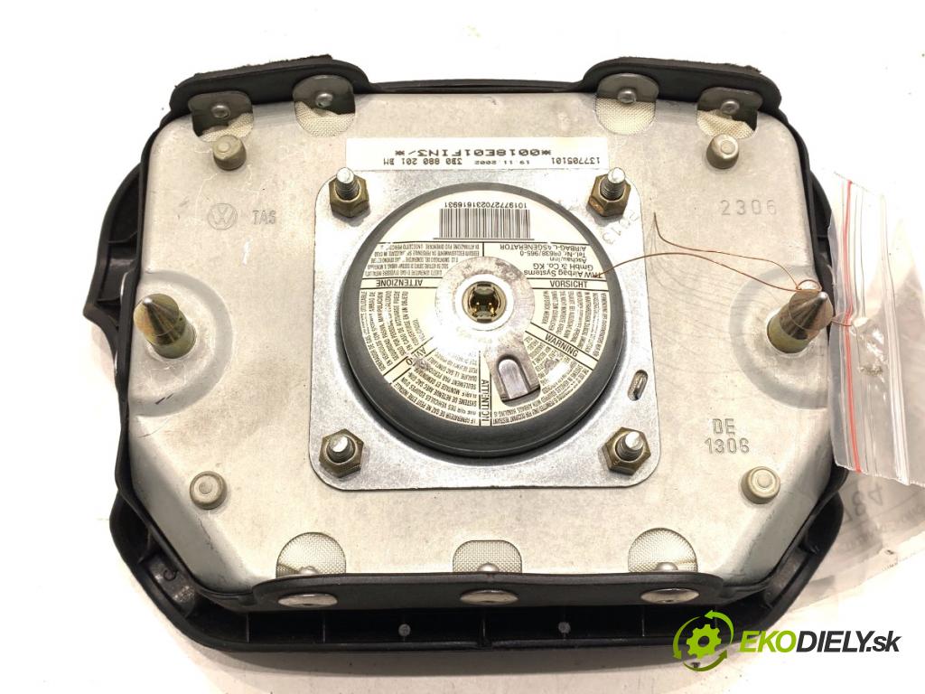 VW PASSAT B5 FL Kombi 2002 74 kW 1.9 TDI 1896 AirBag volantu 3B0880201BM (Airbag)