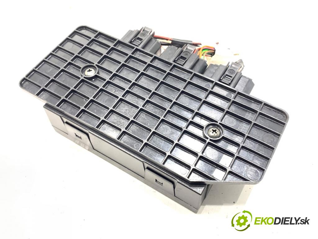 VW PASSAT B5 FL Kombi 2002 74 kW 1.9 TDI 1896 Modul komfortu 1C0959799A (Modul komfortu)