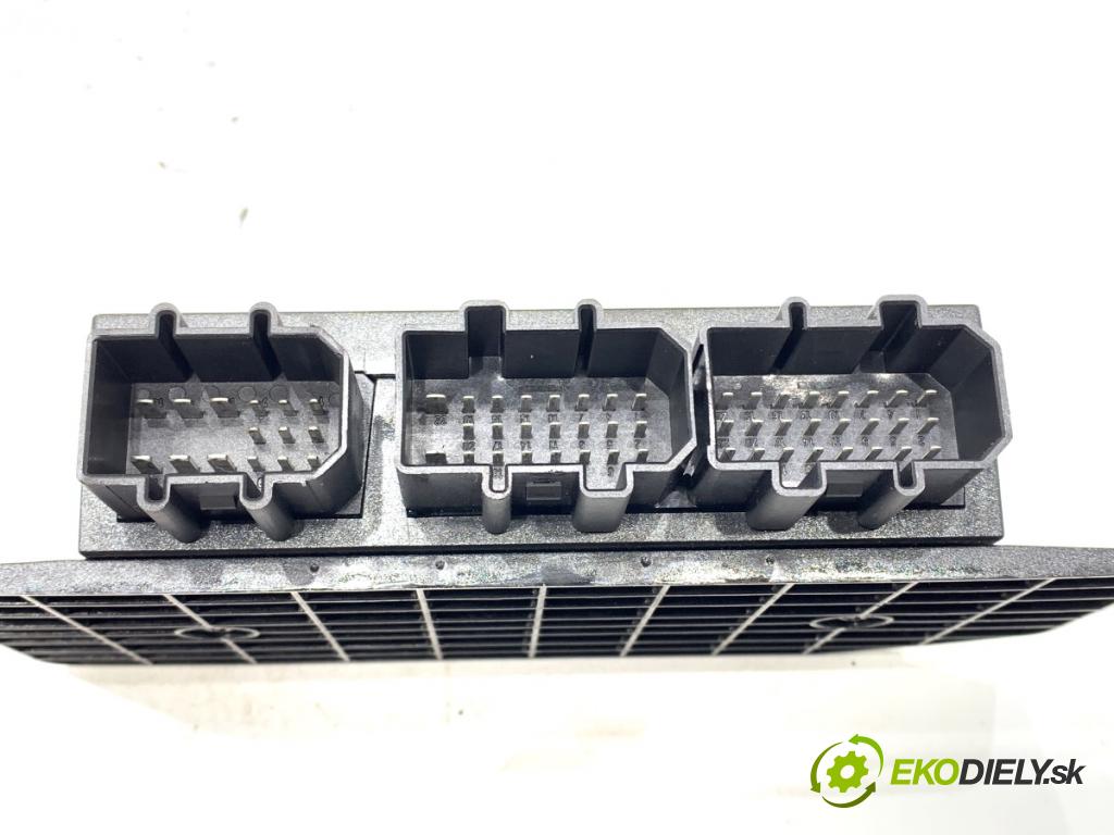 VW PASSAT B5 FL Kombi 2002 74 kW 1.9 TDI 1896 Modul komfortu 1C0959799A (Modul komfortu)