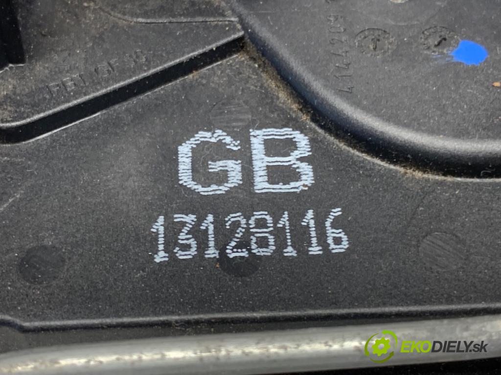 OPEL ASTRA H liftback 2004 74 kW 1.7 CDTI (L48) 1686 zámok dveře pravý zadní část 13128116