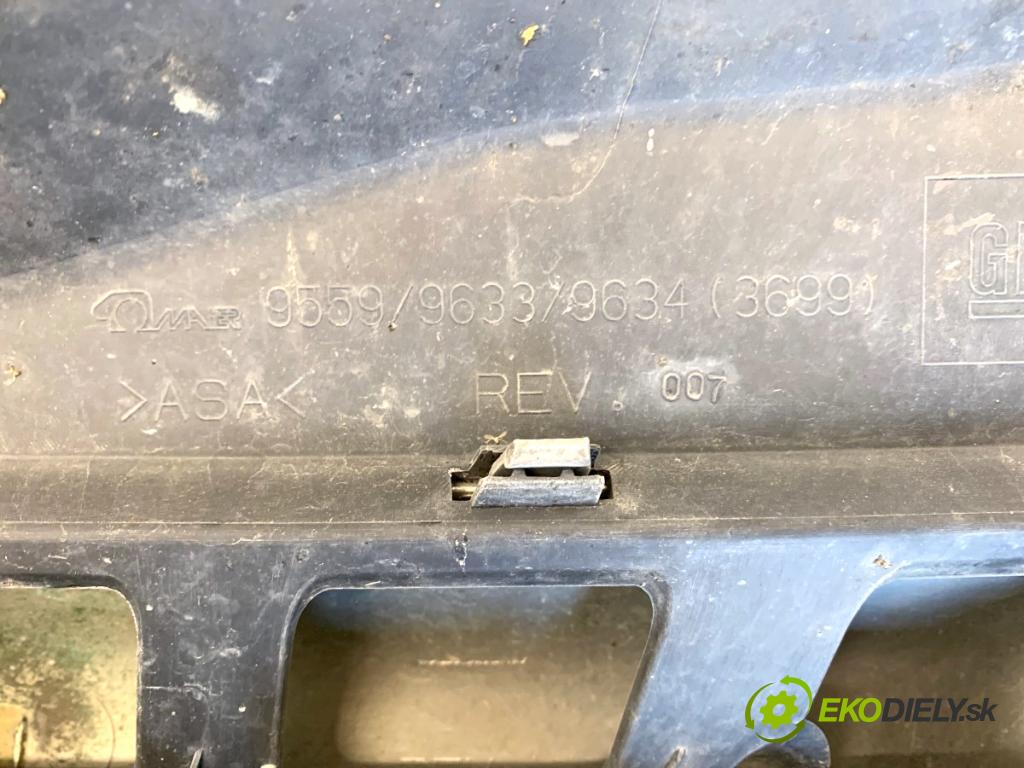 OPEL ASTRA H liftback 2004 74 kW 1.7 CDTI (L48) 1686 mřížka maska  (Mřížky (masky) chladičů)