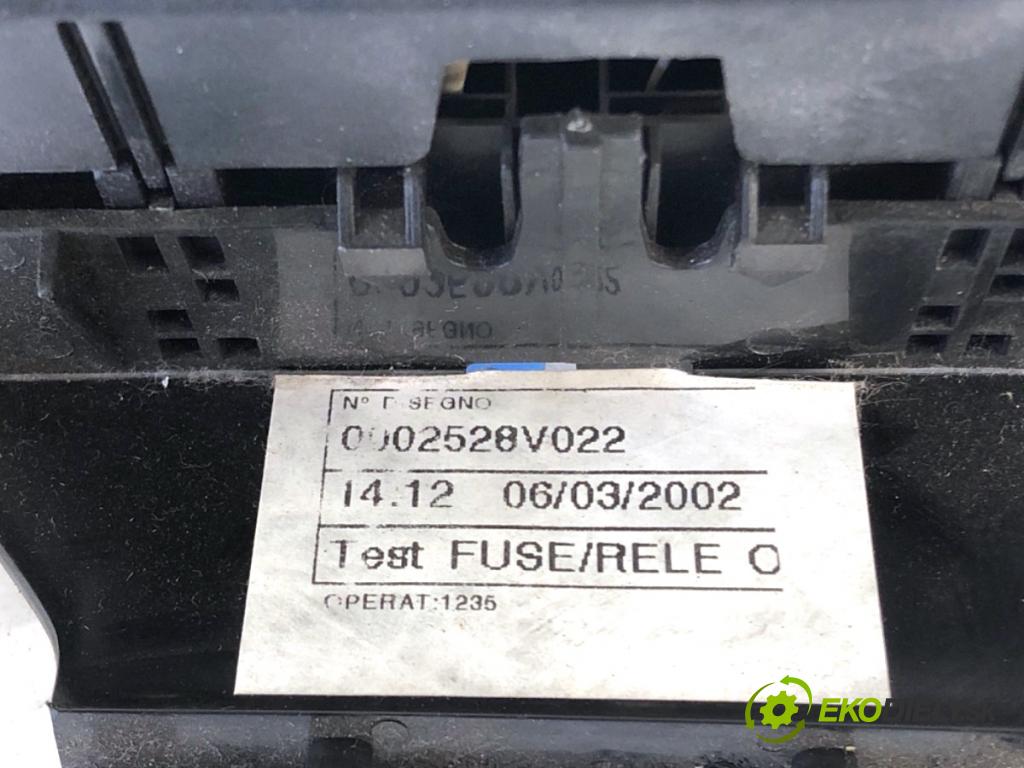 SMART CITY-COUPE coupe 2002 33 kW 0.6 (S1CLB1, 450.331, 450.336) 599 skříňka poistková 0001683V001 (Pojistková skříňka)