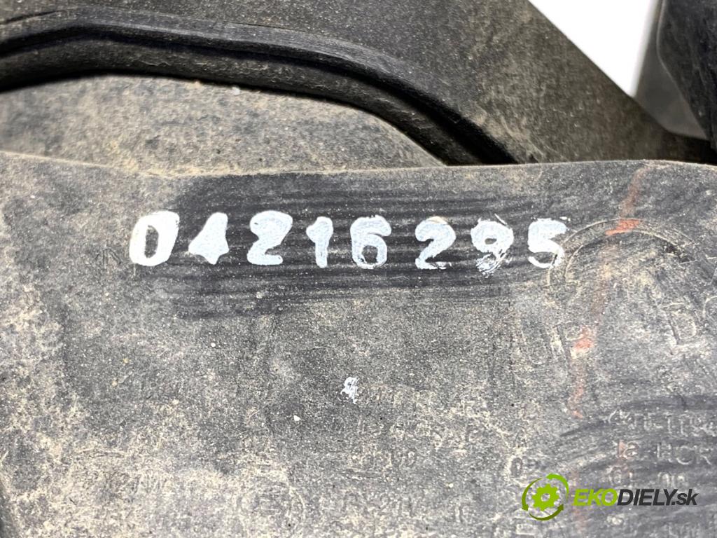 AUDI A6 C5 Kombi 1998 110 kW 2.5 TDI 2496 světlomet pravý přední část
