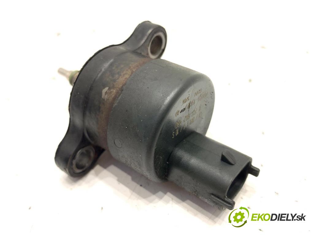 BMW E39 Kombi 2002 142 kW 530 d 2926 Regulátor tlaku paliva 0281002480 (Palivový systém ostatné)