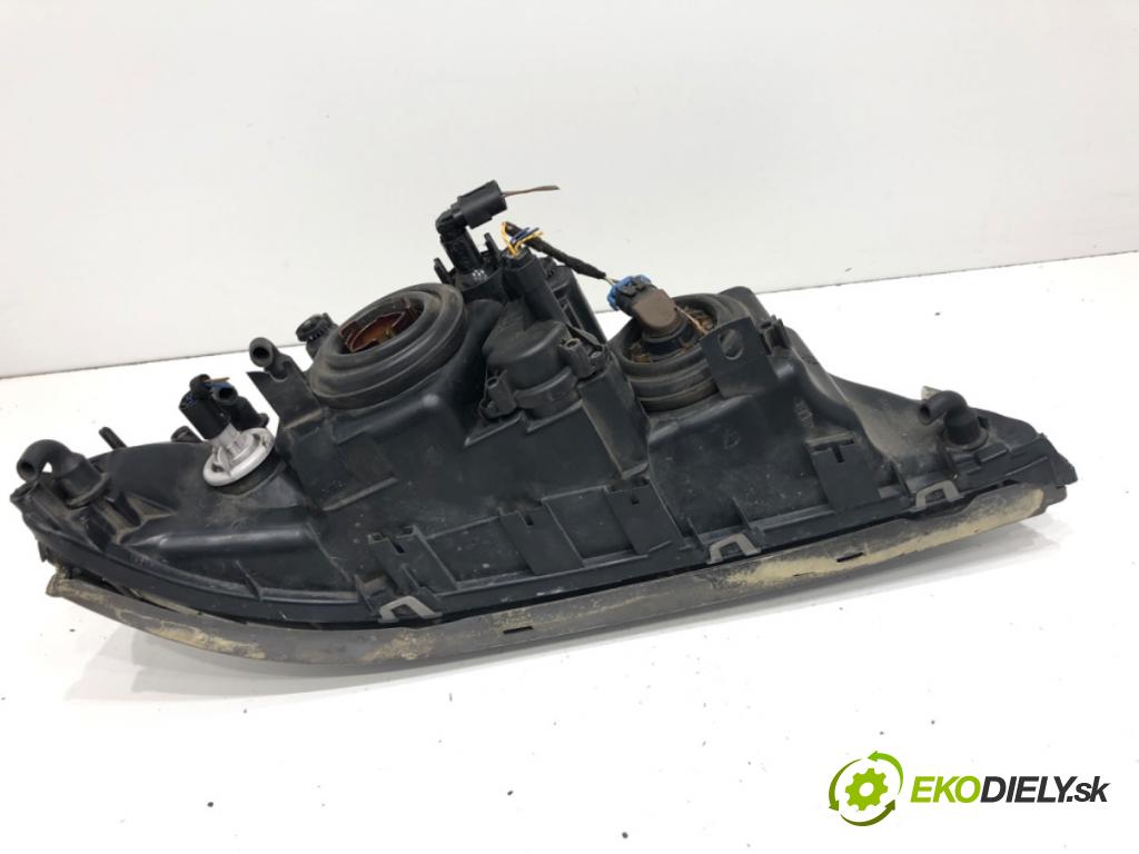BMW E39 Kombi 2002 142 kW 530 d 2926 světlomet levý přední část XENON