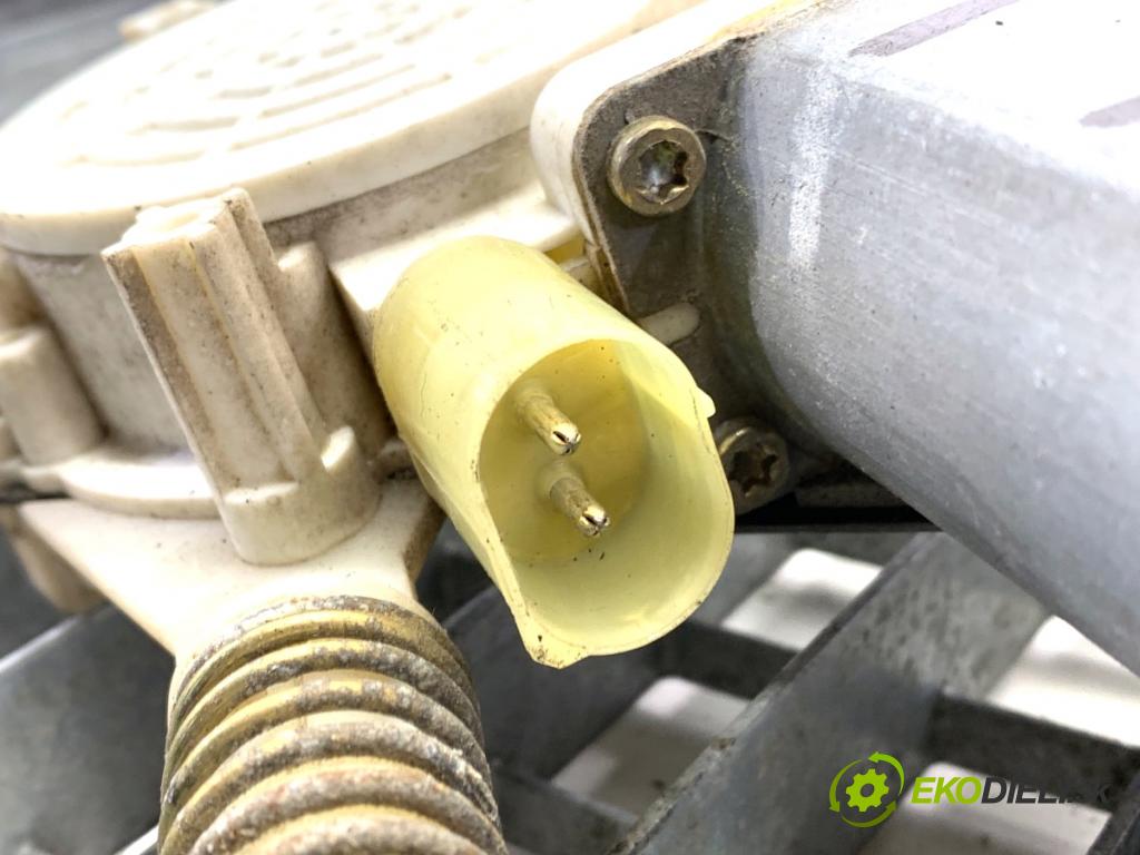 BMW E39 Kombi 2002 142 kW 530 d 2926 mechanismus okna pravý zadní část