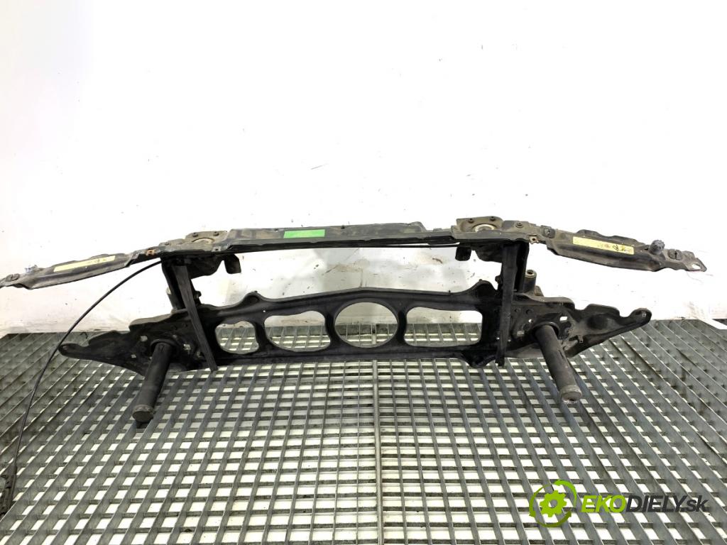 BMW E39 Kombi 2002 142 kW 530 d 2926 držák přední část  (Výztuhy přední)