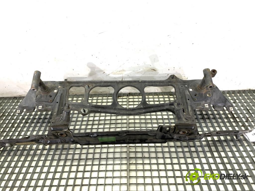 BMW E39 Kombi 2002 142 kW 530 d 2926 držák přední část  (Výztuhy přední)