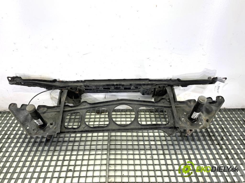 BMW E39 Kombi 2002 142 kW 530 d 2926 držák přední část  (Výztuhy přední)