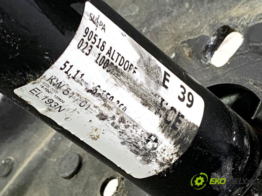 BMW E39 Kombi 2002 142 kW 530 d 2926 držák přední část  (Výztuhy přední)