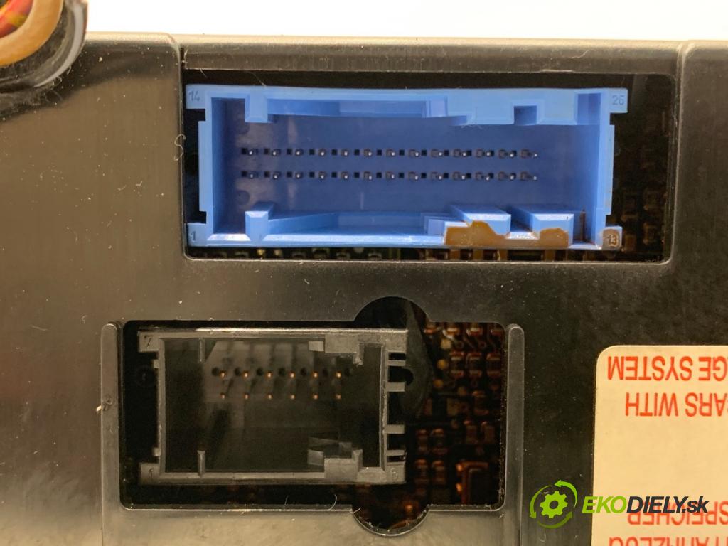 BMW E39 Kombi 2002 142 kW 530 d 2926 Panel ovládania kúrenia 6916641 (Prepínacie páčky pod volantom)