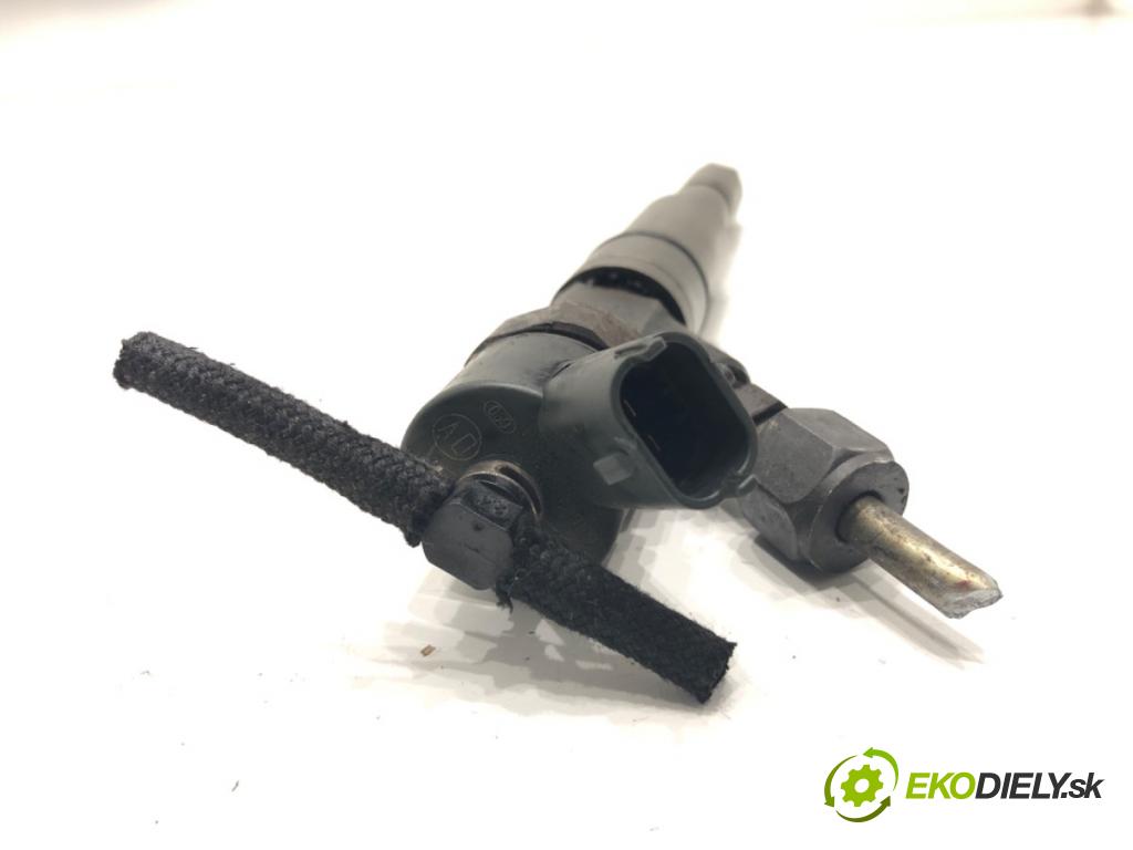 BMW E39 Kombi 2002 142 kW 530 d 2926 vstrekovač 7785984 (Vstrekovač paliva)