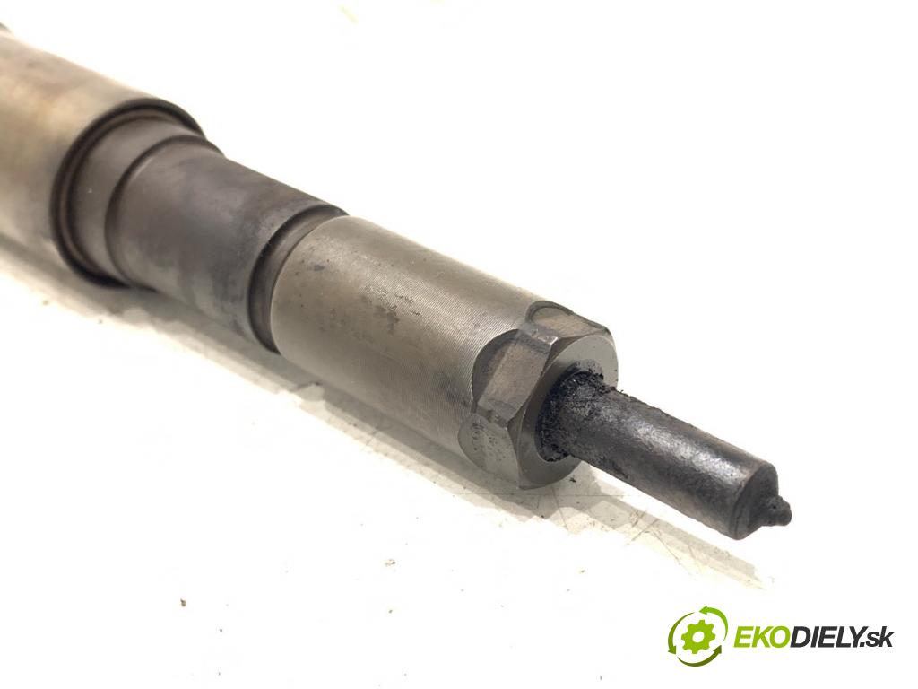 BMW E39 Kombi 2002 142 kW 530 d 2926 vstrekovač 7785984 (Vstrekovač paliva)