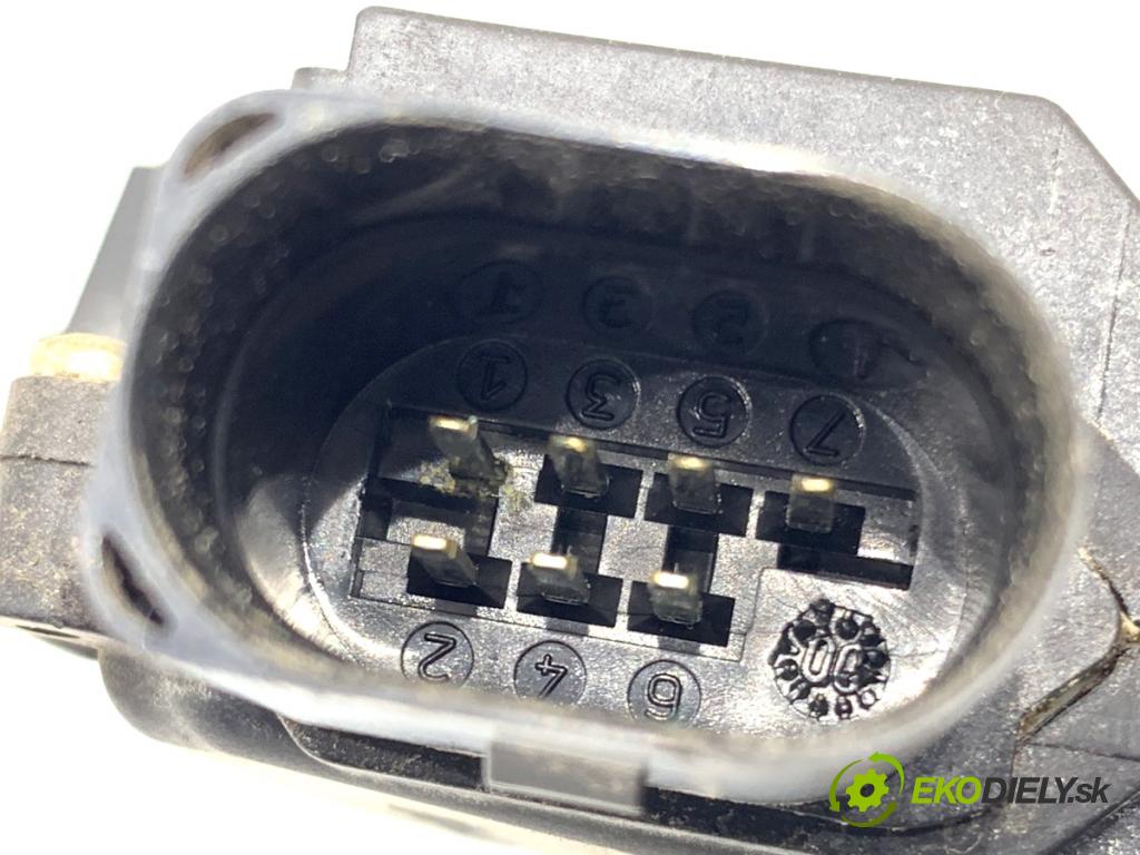 AUDI A4 B6 sedan 2001 74 kW 1.9 TDI 1896 zámok dveře pravý přední část 4B1837016E