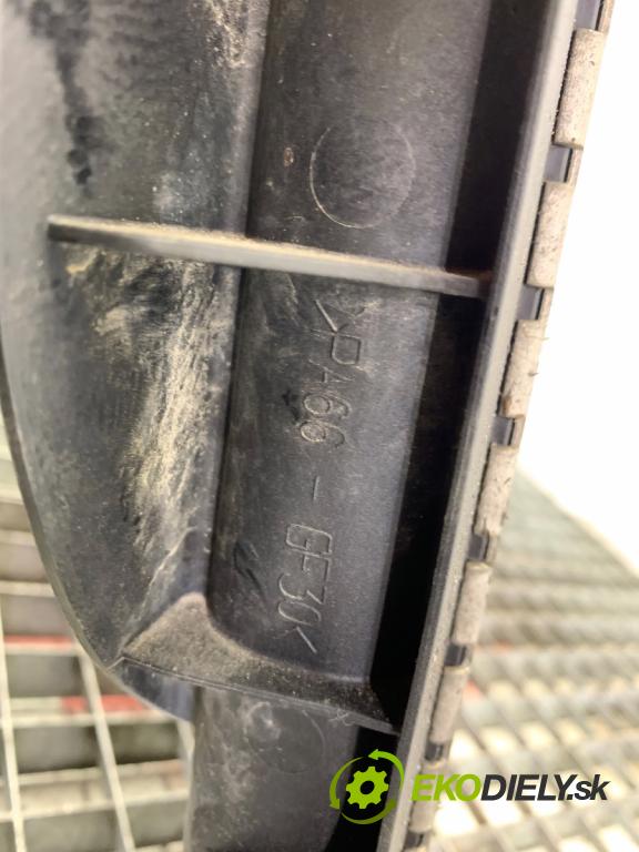 AUDI A4 B6 sedan 2001 74 kW 1.9 TDI 1896 chladič vody  (Chladiče vody)