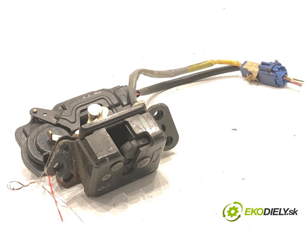 TOYOTA AVENSIS T25 Kombi 2004 95 kW 1.8 (ZZT251_) 1794 zámok dveří zadní část 