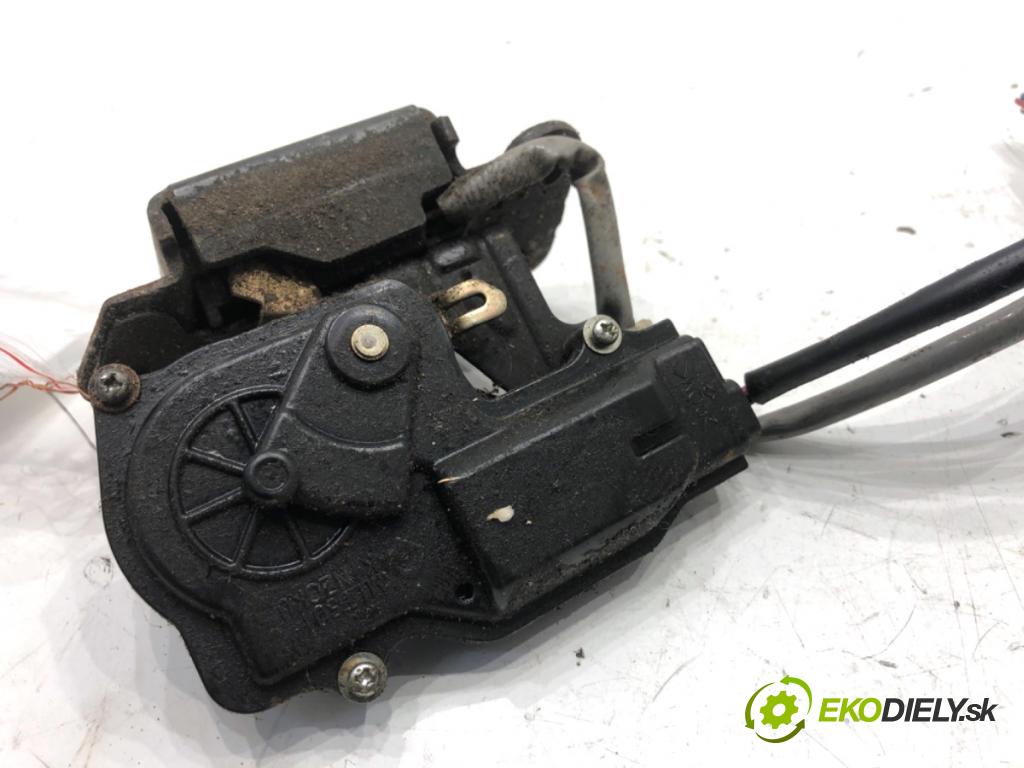 TOYOTA AVENSIS T25 Kombi 2004 95 kW 1.8 (ZZT251_) 1794 zámok dverí zad