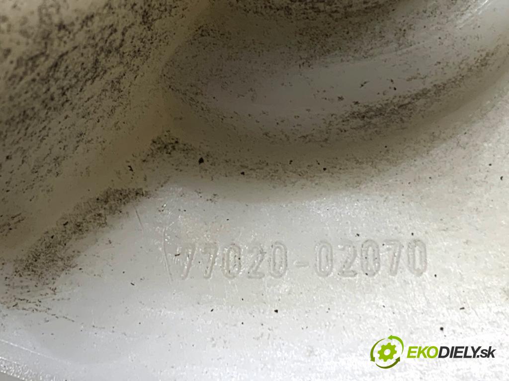 TOYOTA AVENSIS T25 Kombi 2004 95 kW 1.8 (ZZT251_) 1794 pumpa paliva 77020-02070