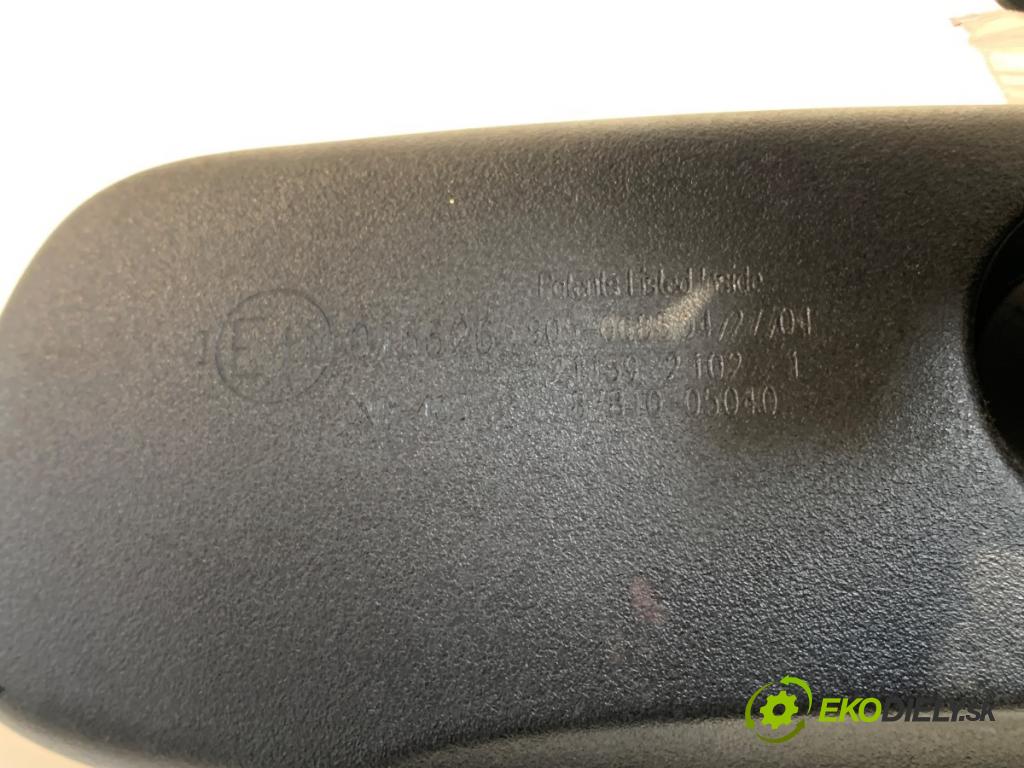 TOYOTA AVENSIS T25 Kombi 2004 95 kW 1.8 (ZZT251_) 1794 zpětné zrcátko vnitřní  (Světla vnitřní)