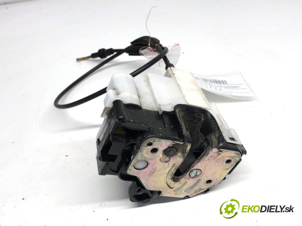 FIAT 500 liftback 2013 51 kW 1.2 (312AXA1A) 1242 zámok dveře pravý přední část 51935112