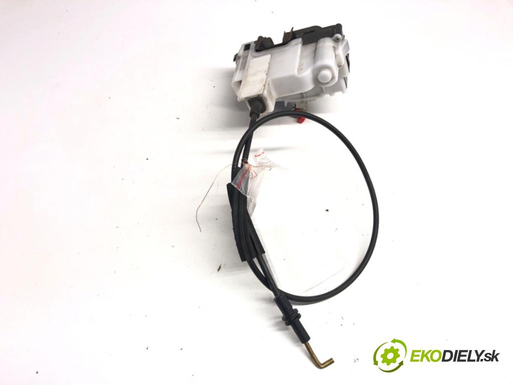 FIAT 500 liftback 2013 51 kW 1.2 (312AXA1A) 1242 zámok dveře pravý přední část 51935112