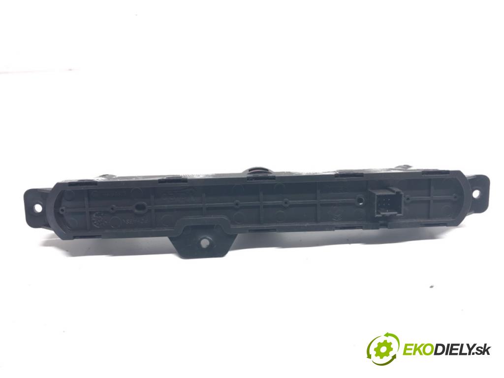 FIAT 500 liftback 2013 51 kW 1.2 (312AXA1A) 1242 spínač světel nouzových 735451108 (Ovládaní topení a přepínače)