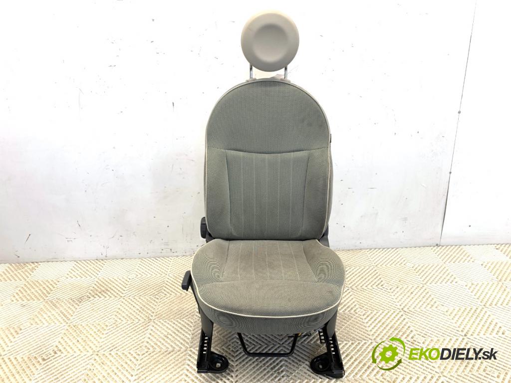 FIAT 500 liftback 2013 51 kW 1.2 (312AXA1A) 1242 Sedadlo ľavy predný 