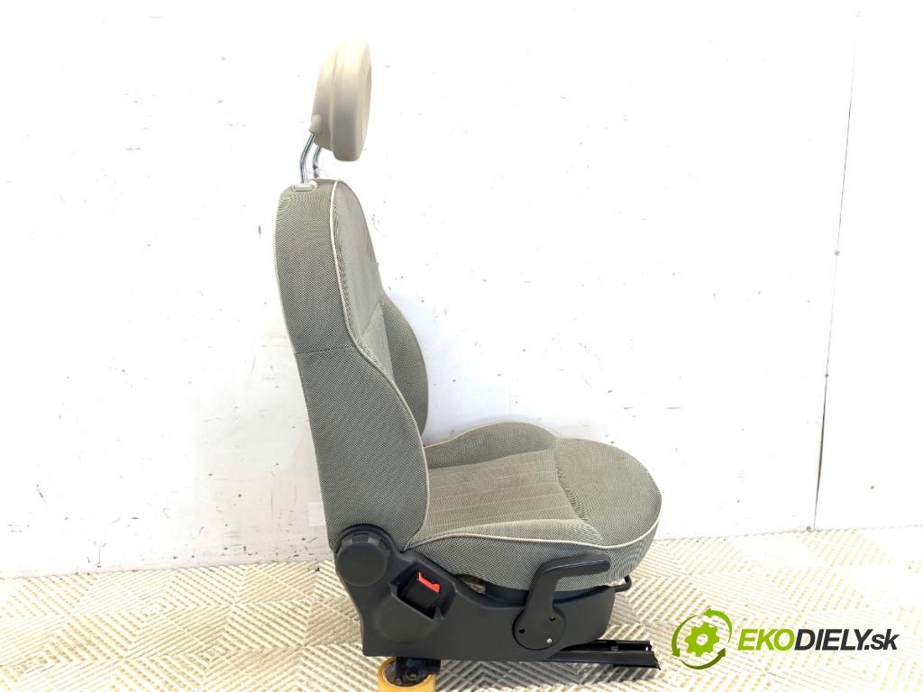FIAT 500 liftback 2013 51 kW 1.2 (312AXA1A) 1242 Sedadlo ľavy predný
