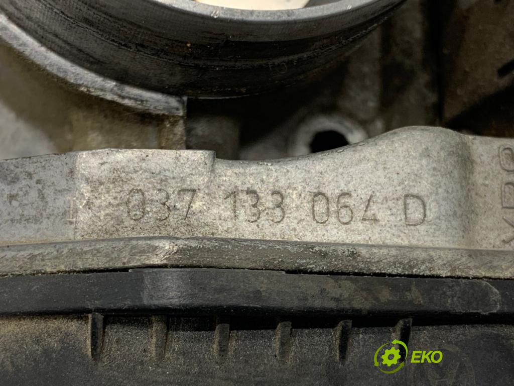 AUDI A3 8L liftback 1997 110 kW 1.8 T 1781 Škrtiaca klapka 037133064D (Škrtiaca klapka)