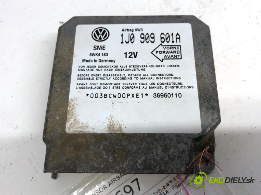 AUDI A3 8L liftback 1997 110 kW 1.8 T 1781 senzor airbag 1J0909601A (Snímač)