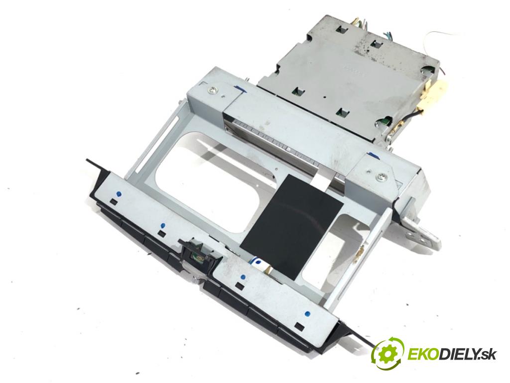 TOYOTA AVENSIS T25 liftback 2006 95 kW 1.8 (ZZT251_) 1794 Dislpej 86110-05020 (Prístrojová doska)