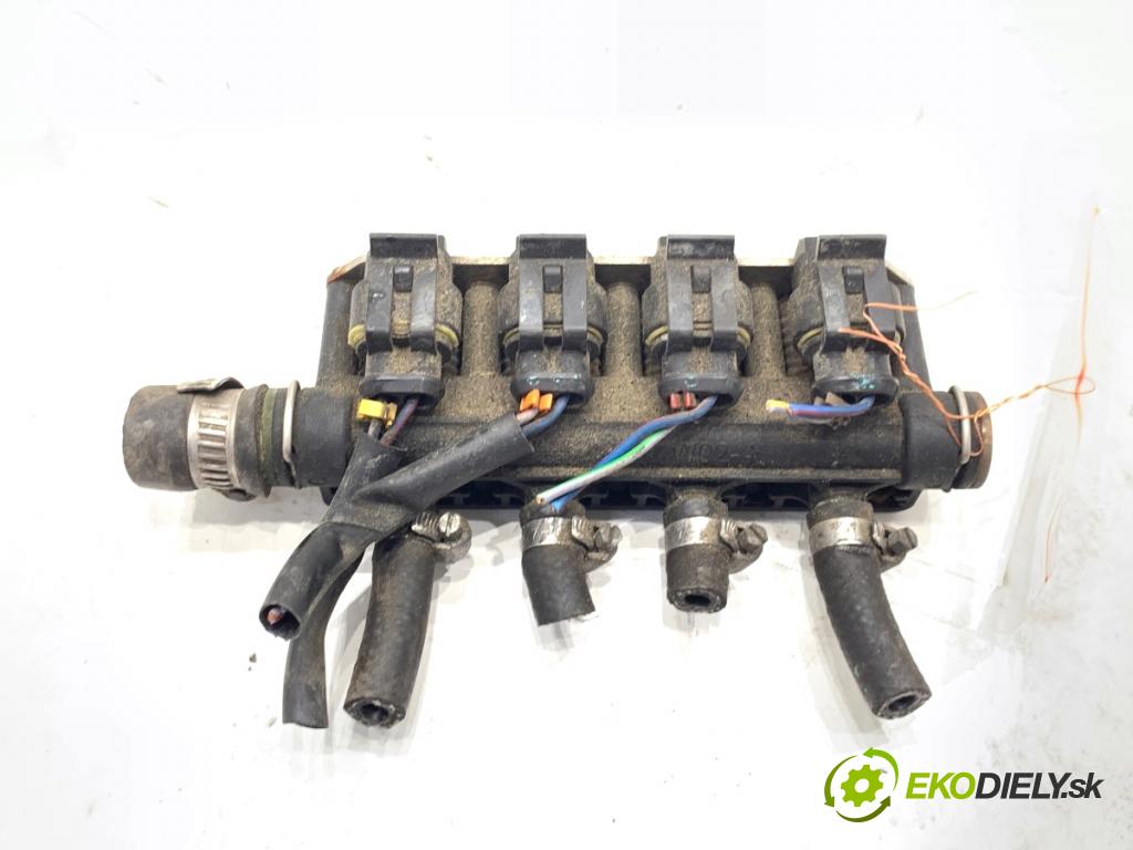 TOYOTA AVENSIS T25 liftback 2006 95 kW 1.8 (ZZT251_) 1794 vstrekovač LPG 67R-017064
