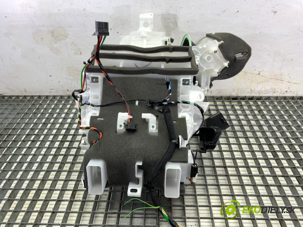 CITROEN C3 III liftback 2023 61 kW 1.2 PureTech 82 1199 topné těleso radiátor topení komplet KOMBAJN 9813920580 (Radiátory topení)