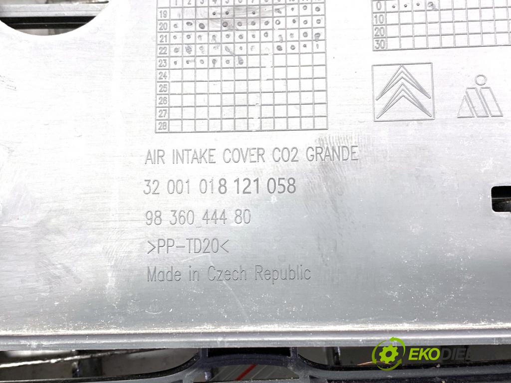 CITROEN C3 III liftback 2023 61 kW 1.2 PureTech 82 1199 mří nárazníka přední část střední 9836044480