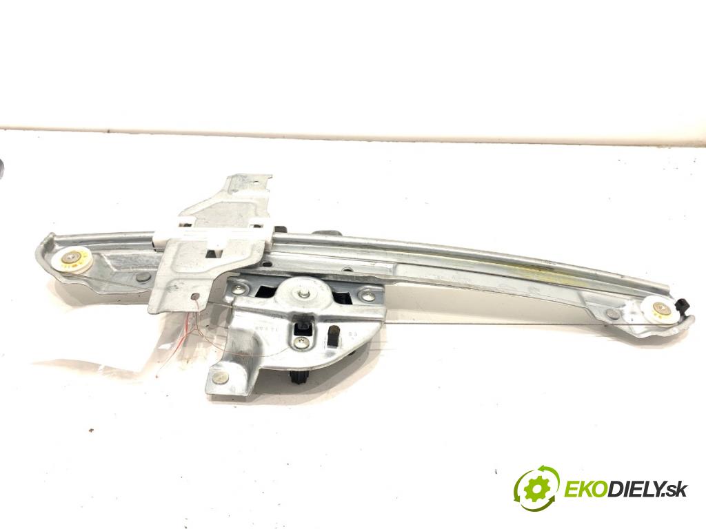 CITROEN C3 III liftback 2023 61 kW 1.2 PureTech 82 1199 mechanismus okna pravý přední část 9837841580