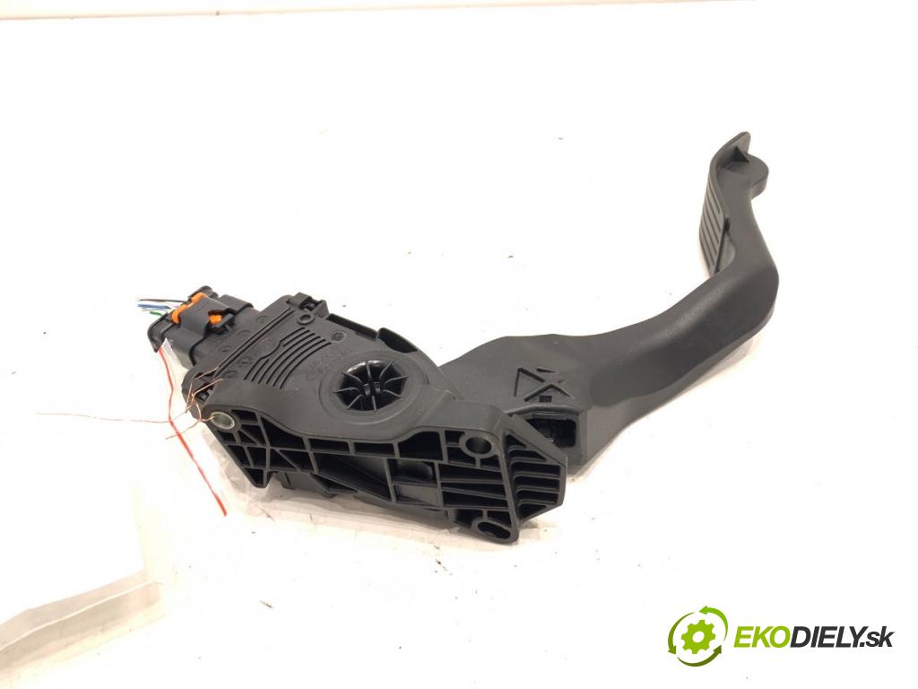 CITROEN C3 III liftback 2023 61 kW 1.2 PureTech 82 1199 potenciometr plynového pedálu 9835904480 (Pedály)