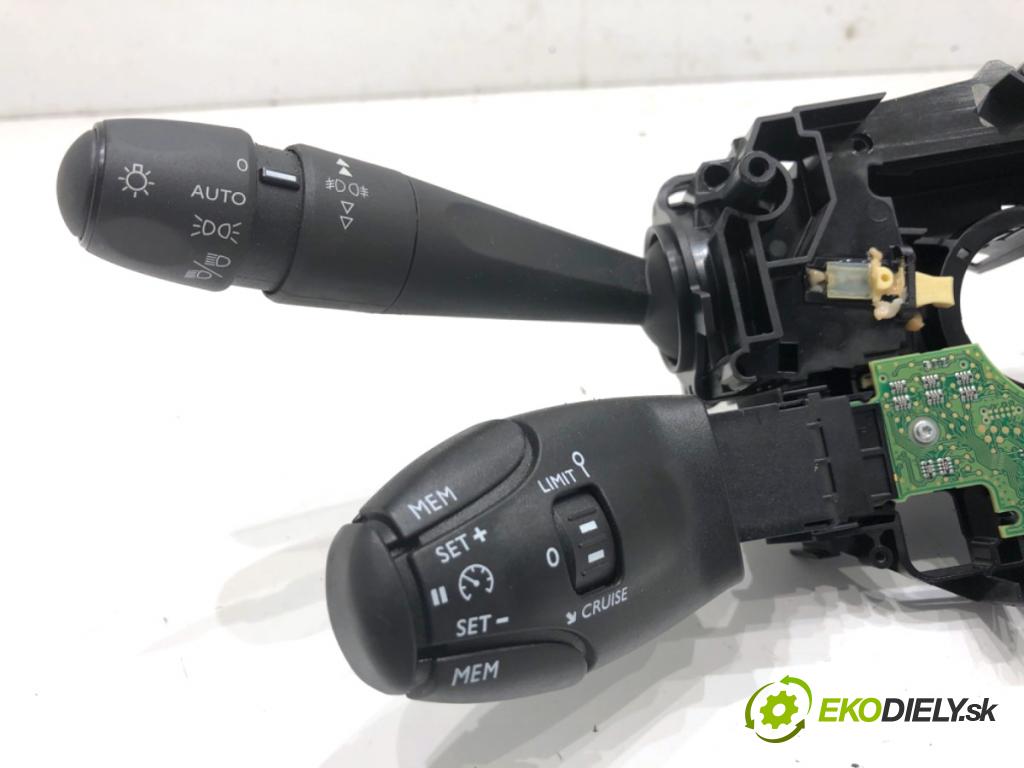 CITROEN C3 III liftback 2023 61 kW 1.2 PureTech 82 1199 přepínač kombinovaný 98555907ZD (Ovládaní topení a přepínače)
