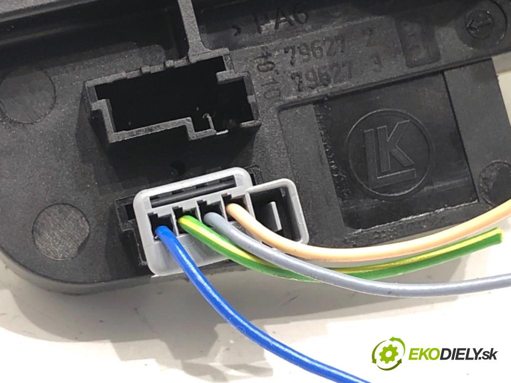 CITROEN C3 III liftback 2023 61 kW 1.2 PureTech 82 1199 přepínač kombinovaný 98555907ZD (Ovládaní topení a přepínače)