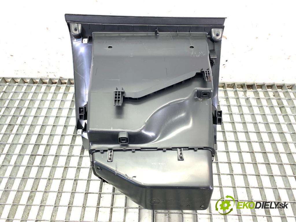 CITROEN C3 III liftback 2023 61 kW 1.2 PureTech 82 1199 Priehradka, kastlík spolujazdca 9812490277 (Priehradka (kastlík))