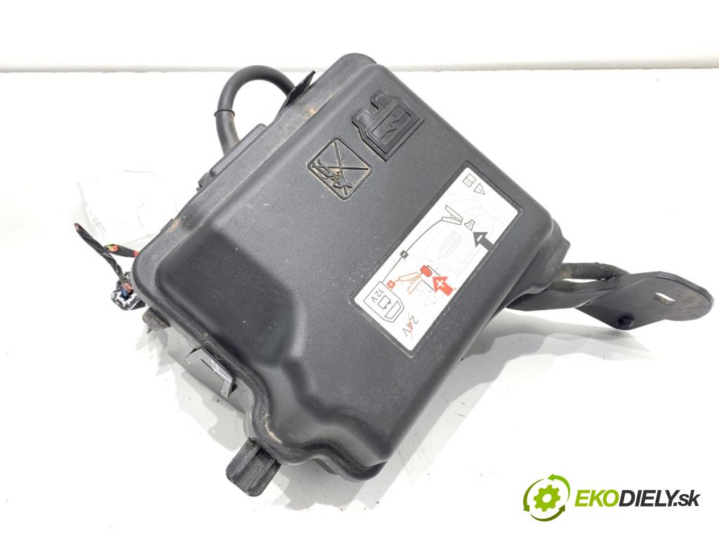 CITROEN C3 III liftback 2023 61 kW 1.2 PureTech 82 1199 Skrinka poistková 9671924480 (Poistková skrinka)