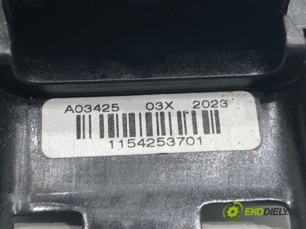 CITROEN C3 III liftback 2023 61 kW 1.2 PureTech 82 1199 zámok dveře pravý přední část PSA123980
