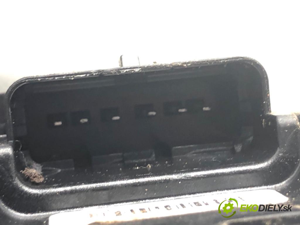 CITROEN C3 III liftback 2023 61 kW 1.2 PureTech 82 1199 zámok dveře pravý zadní část PSA123984