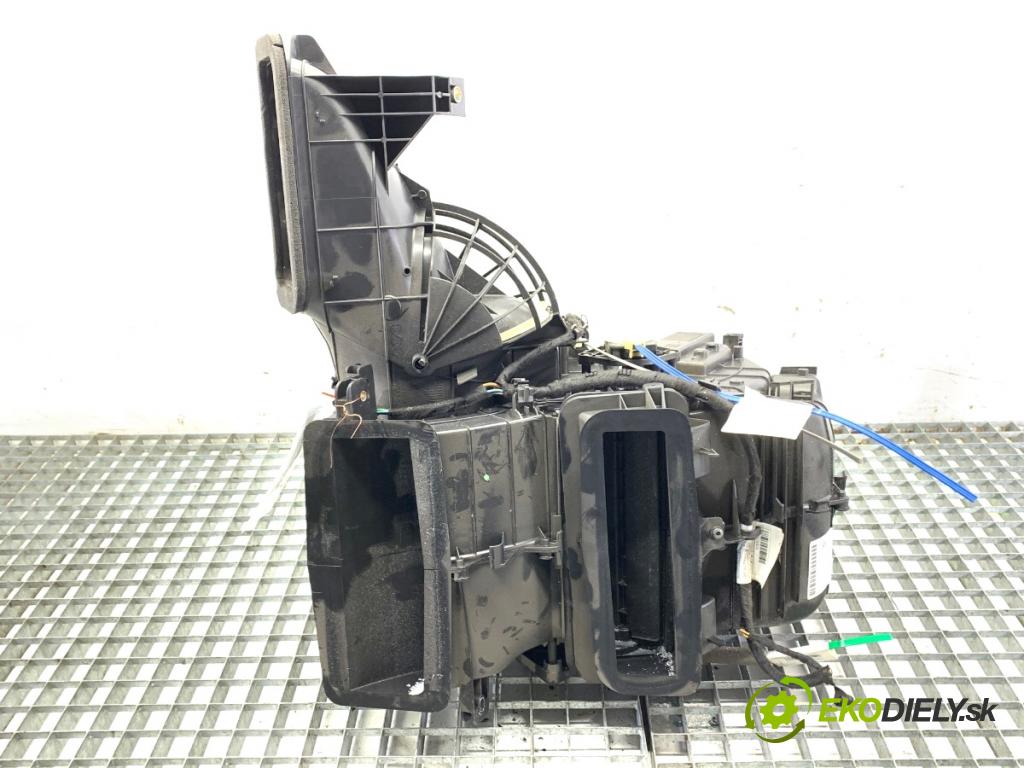 FIAT PANDA III liftback 2012 51 kW 1.2 (312PXA1A) 1242 topné těleso radiátor topení komplet KOMBAJN 00518593530 (Radiátory topení)