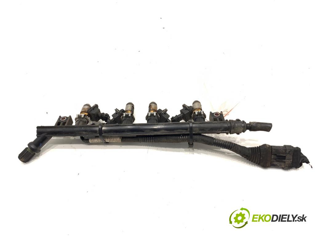 FIAT PANDA III liftback 2012 51 kW 1.2 (312PXA1A) 1242 Lišta vstrekovacia CB261B (Vstrekovacia lišta)