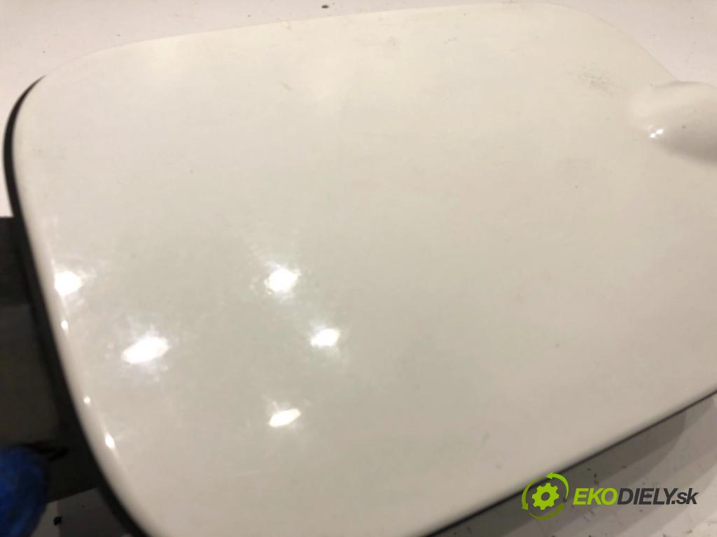FIAT PANDA III liftback 2012 51 kW 1.2 (312PXA1A) 1242 Dvierka nádrže paliva  (Kľučka dverí ostatné)