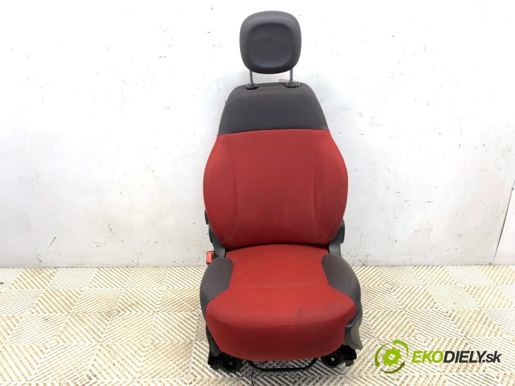 FIAT PANDA III liftback 2012 51 kW 1.2 (312PXA1A) 1242 Sedadlo ľavy predný 