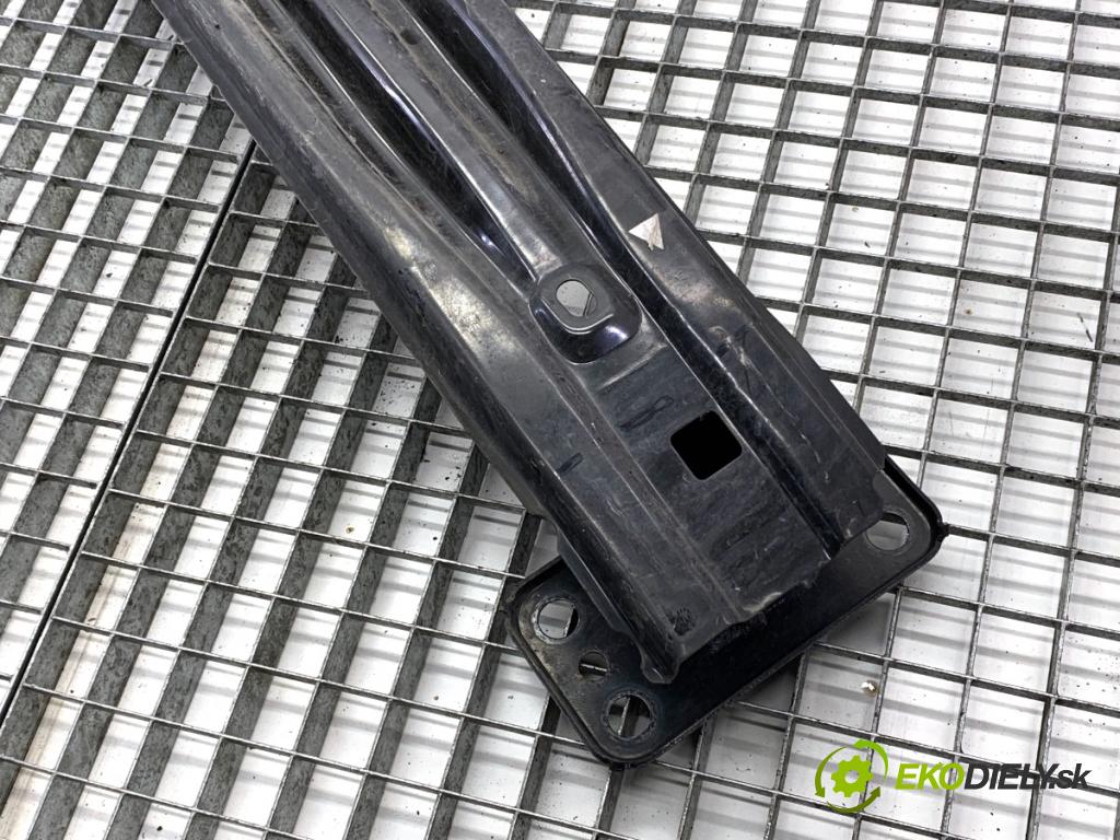 FIAT PANDA III liftback 2012 51 kW 1.2 (312PXA1A) 1242 výztuha nárazníka přední část  (Výztuhy přední)